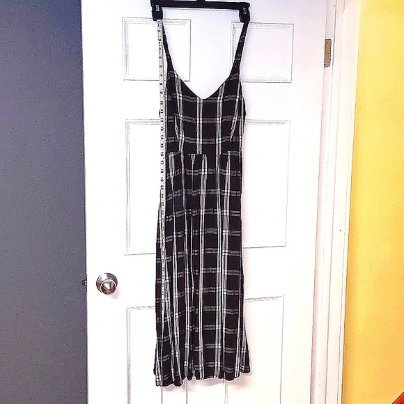 Womens medium length plaid dress - Picture 10 of 14